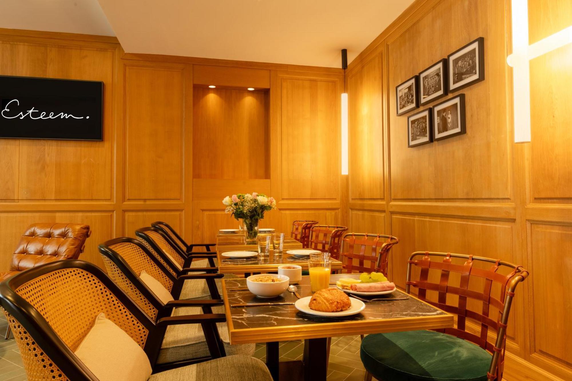 Carina Tour Eiffel Hotel 4*