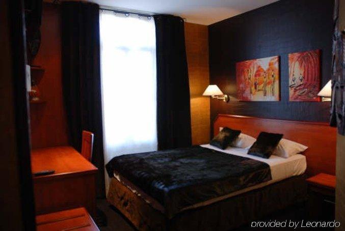 Carina Tour Eiffel Hotel 4*