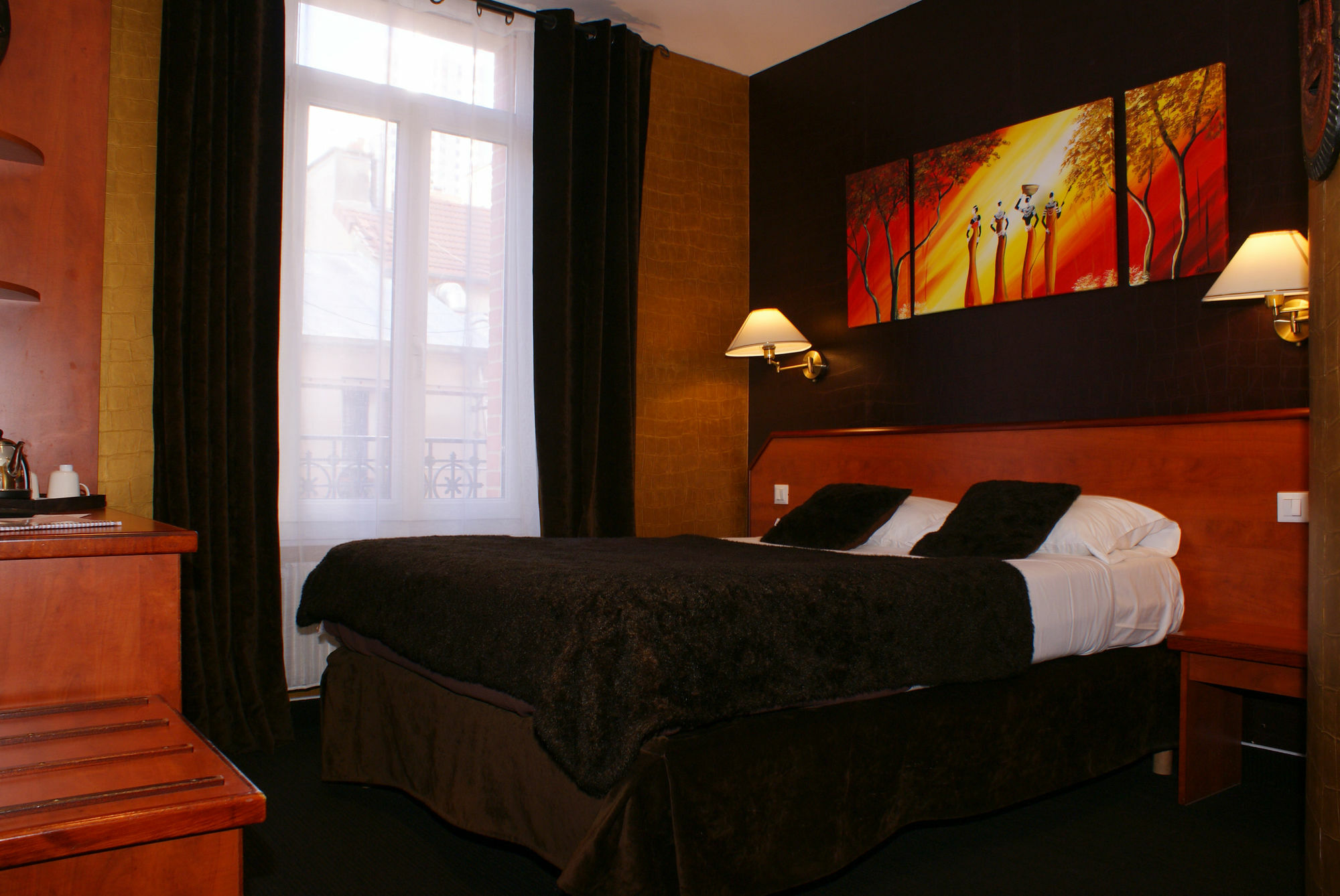 Hotel Carina Tour Eiffel Paris
